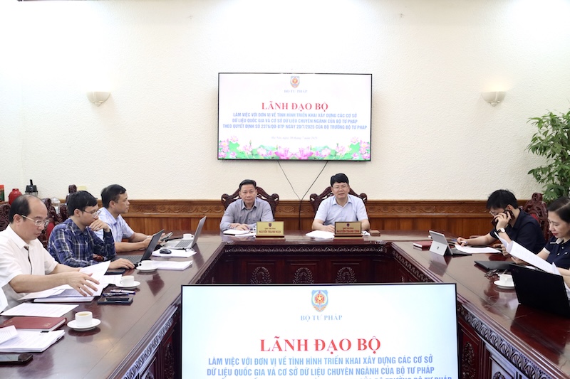 Hoàn thiện hệ thống cơ sở dữ liệu quốc gia và chuyên ngành theo đúng lộ trình chuyển đổi số